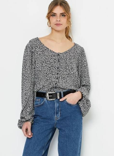 Fini V-neck Longsleeve Top - Image 6