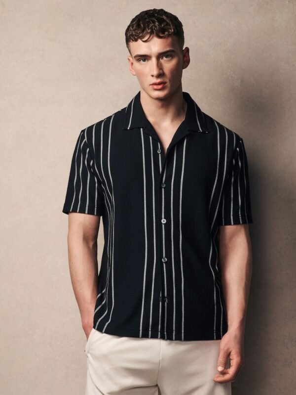 Black Cuban Collar Textured  Short Sleeve Shirt