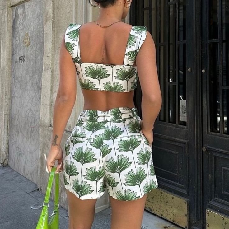 Belted Print Shorts - Image 3