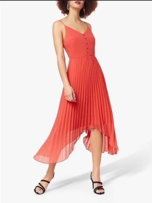 Pleated Sleeveless Midi Dress