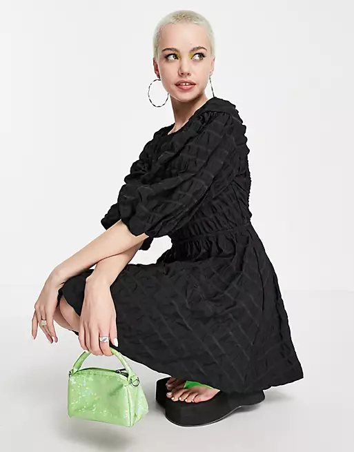 Puff Sleeve Tie Back Midi Dress