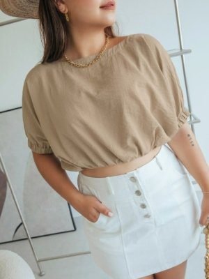 Button Clinched Crop Top