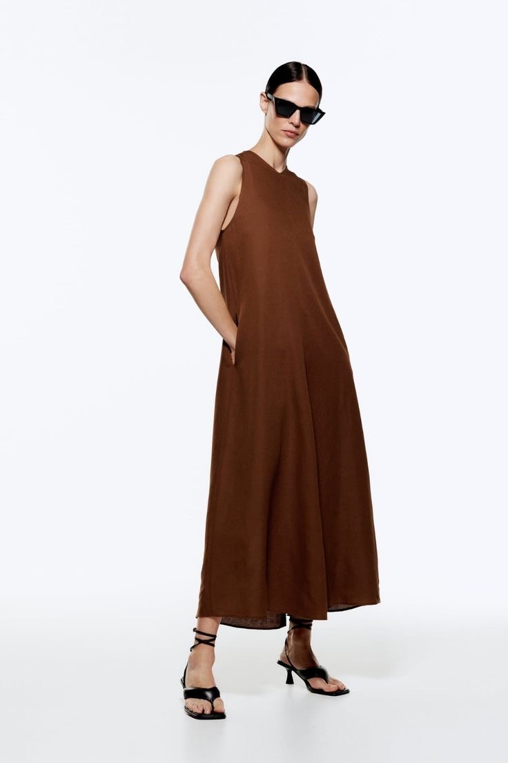 Voluminous Linen Blend Dress
