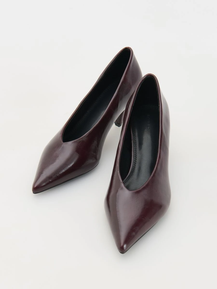 Pointed-Toe Kitten Heel Pumps — Burgundy
