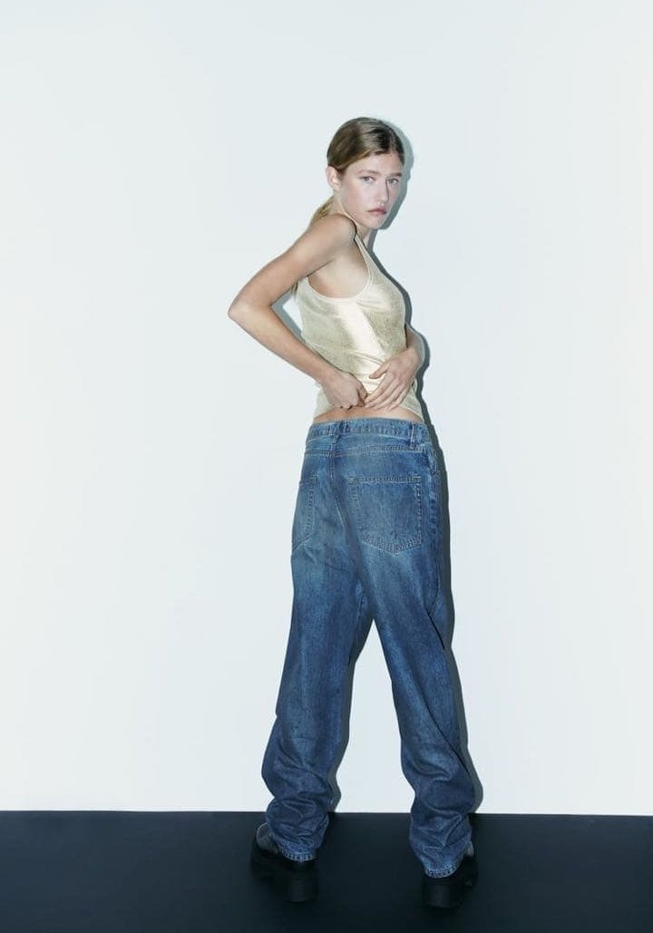 Champagne Metallic Ribbed Tank Top - Image 2